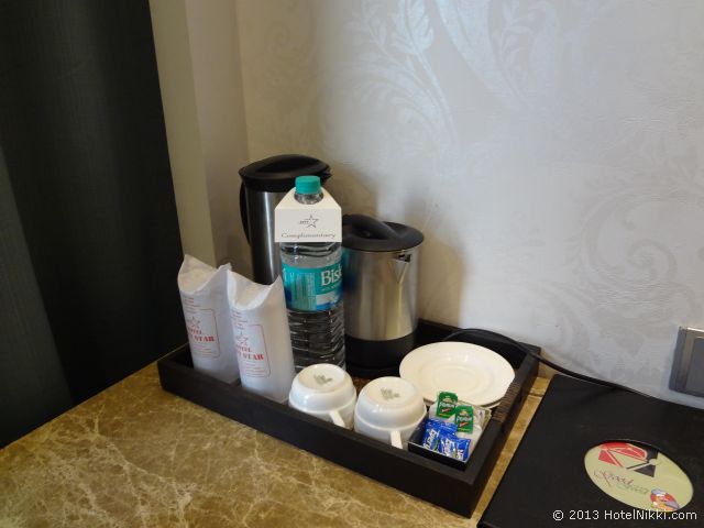 ホテルシティスターニューデリー、コーヒー・お茶セット、無料のミネラルウォーター